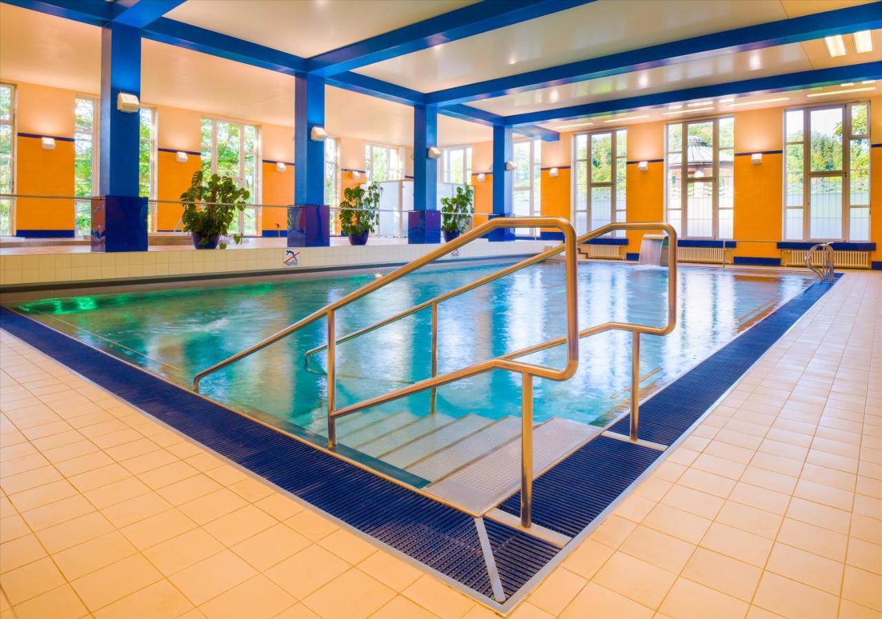 Spa Hotel Imperial Karlovy Vary Ngoại thất bức ảnh The indoor swimming pool