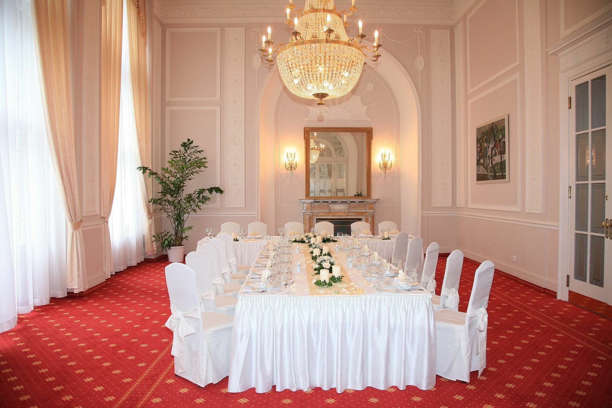Spa Hotel Imperial Karlovy Vary Ngoại thất bức ảnh The interior of the hotel